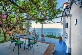 Villa Paradiso with incredible sea view